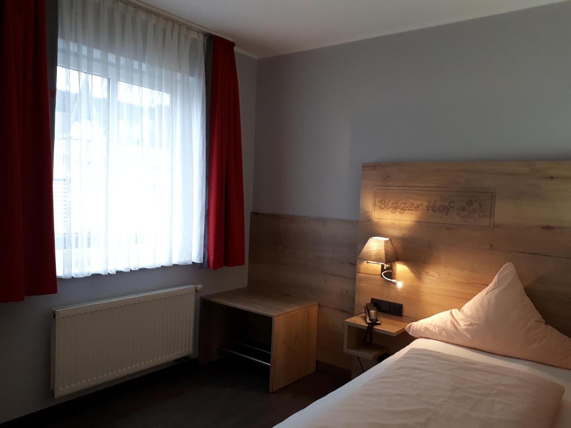 Hotel Bigger Hof - Wirtshaus Platzhirsch Am Jahnplatz Olsberg Luaran gambar